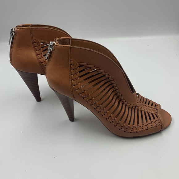 High heel booties. - Picture 2 of 4